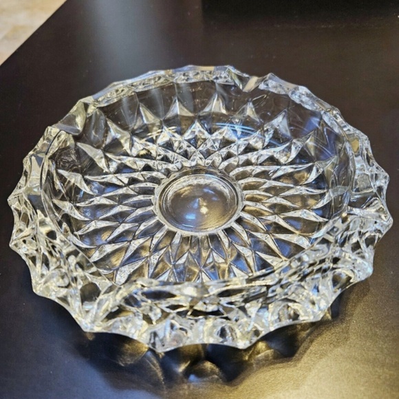 Waterford Crystal 7 VINTAGE Cut Glass Lead Crystal Ashtray Round Clear Heavy 7’ Diameter